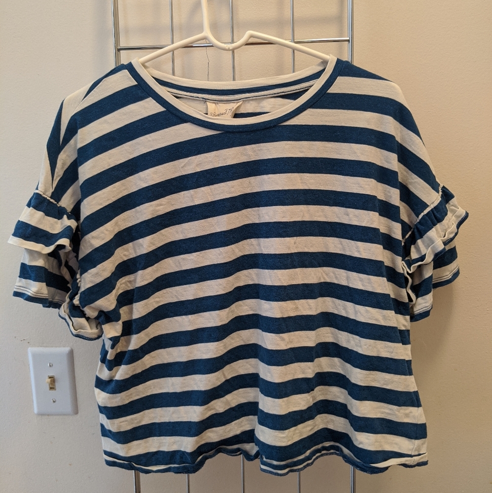 Universal Thread cropped shirt